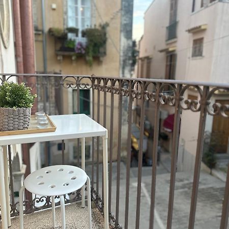 F Home نوتو المظهر الخارجي الصورة